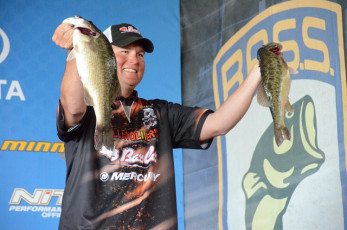 D124A9A6-B121-45D6-8989-F469AFB44E1C