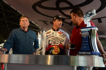 D18617F8-13A1-449B-9C10-C7A123BFF509