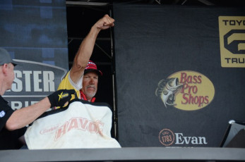 D1DB7AE1-FE43-4416-9801-61C6CBBF87E5