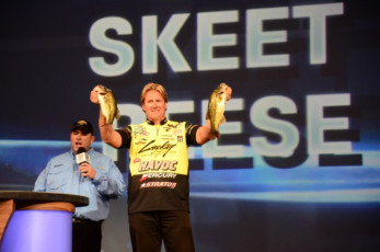 D1E4C430-389F-4D64-934C-27EC205D359A