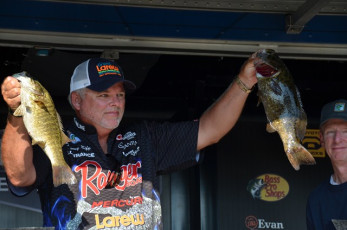 D213B77B-CC85-4F14-9E3E-1E21F82B61D8