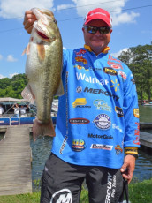 D24EC495-7EDF-433B-8415-BC066F4B996C