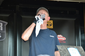 D276084E-20B7-4617-BA23-9FB54AEC4605