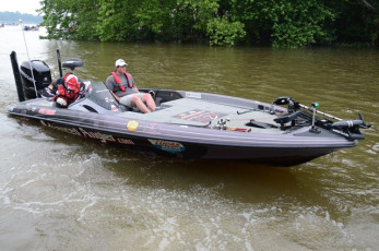 D33227A2-2E32-4FB7-BCF6-49CF4B8B80B9