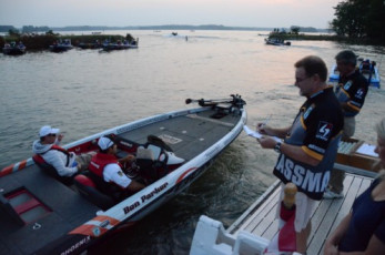 D36C0467-8AE6-48B6-8BF1-CFB6946DB1BD