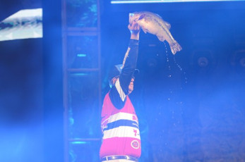 D3875DAF-BCA9-40E3-980F-6F3C8C5541C6