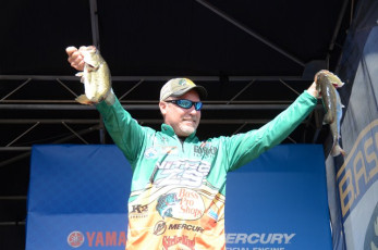 D4009F2F-45A8-413A-9CB1-A0F00B76AEBA