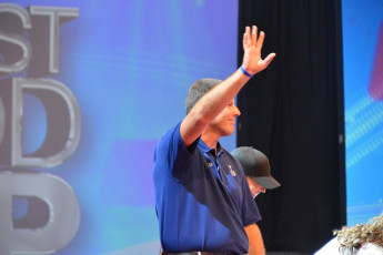 D40348B9-744E-4A18-9F82-52467EF2084B