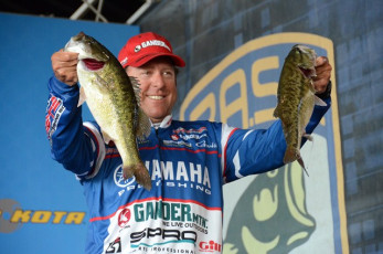 D6028C05-BBDD-41D9-958F-88F63D671300