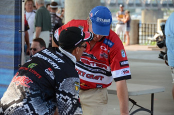 D70C9091-D356-47C6-9104-3849AFE64F03