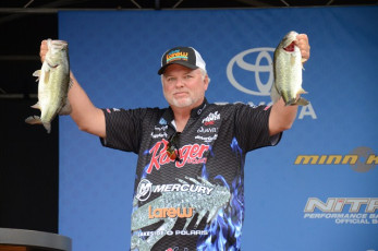 D74D6476-DC5A-4D90-9FF5-23C7FB6C7FC8