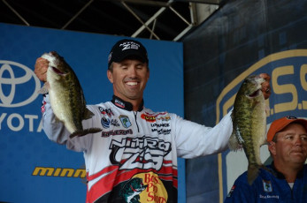 D7B803B2-457A-4C92-BD4D-A9CBE8ED916A