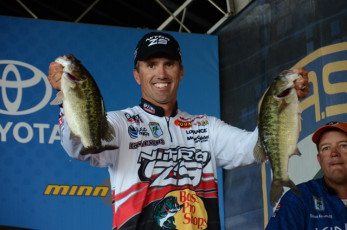 D99913DA-7B58-4F71-9B24-09642ED56154