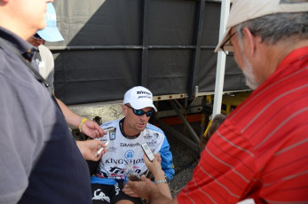 DA621602-B7EE-485B-A81A-F678F6BA792A