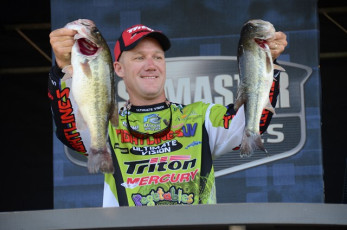 DAE3A009-3B83-4EEB-9CF6-8CD90FDF5D0F