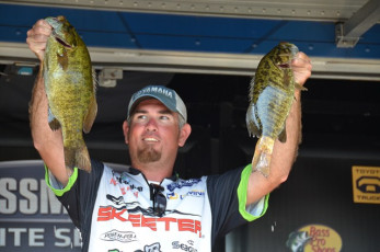 DAEE5A4D-7622-4B3D-BCF3-F56296ADF72C