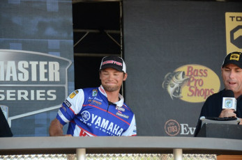 DB735EA0-2512-4B94-9DB5-FE51B80118DC