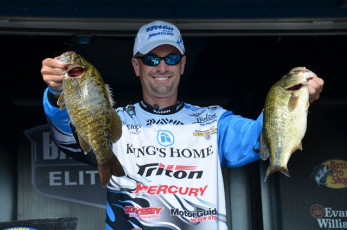 DB8CC83D-F6D6-4E8D-BAC5-C75461C0DD1F