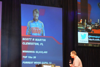 DC33FF71-AEE2-4E00-A098-72CB3416799F