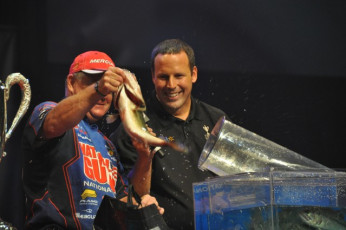 DC3FA494-4C96-4177-B1BA-8B71AF250B5D