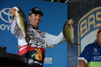 DD96C32C-2938-49BD-8F88-B5C27538D09C