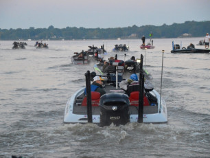 DD9A1937-475F-4C3B-BAB8-073E11BCE196