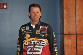 DF36259A-F81C-4D11-B49D-40E087024BD3