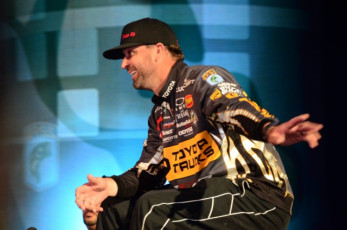 DF5570E3-2A36-4BAB-BA04-111750D15A54