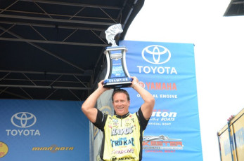 DFF1FBC8-AD16-446F-B179-626AD8AFAF3C