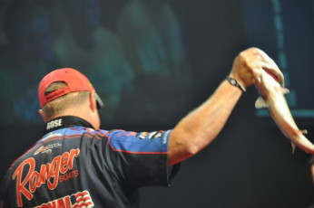 E092845E-CA51-4DD3-B622-1D72082B3B81