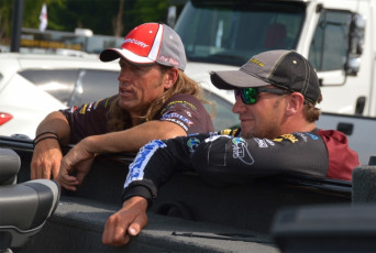 E0AC0486-5ED5-40A5-9D8A-7888EC13FDC8