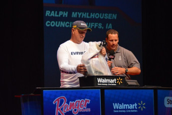 E19C5DCA-135B-4AA8-9FB3-FC8CAD596F99