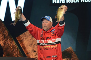 E1D6B673-411E-49C4-BF19-D75CAC4AD8FA