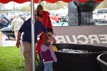 E2A40527-8D7F-414E-A1C5-0D9E1B30C5D5