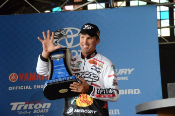 E2AC50DF-C97C-415E-86B6-4374FE22AF9C