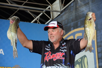 E3E0AF19-27E3-4584-8128-78195F8A058E