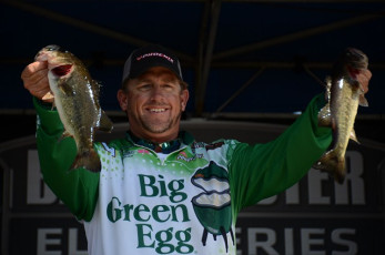 E3E1C93A-E7DC-445F-985B-7522C89766A3