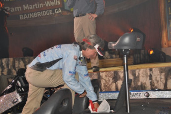 E45F82E7-00F3-4A73-B8AF-086F774E8E8B