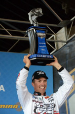 E48DD330-0621-4379-97FC-797755FE768B