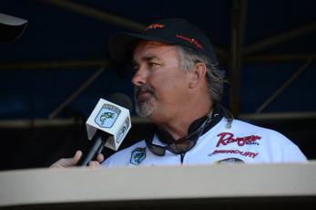 E4CF8076-6ED0-4E12-96C7-20469F017423