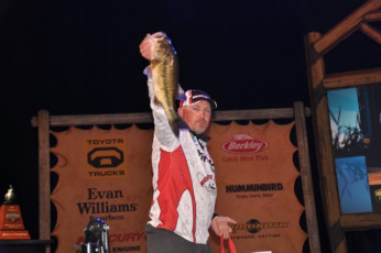 E6274CCD-3824-4618-8753-E3929A06C64E