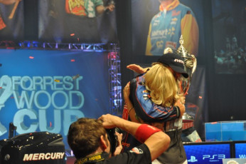 E647927E-9F40-4B71-BA62-AEB73B7E944E