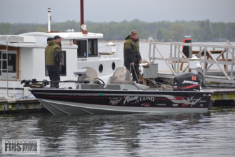 E6658DB9-881B-4C8D-BCE4-94461CC0A167