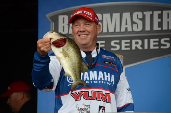 E6811BF5-3F13-4100-854E-40CAA21FA436