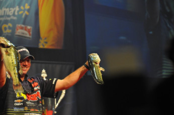 E6C06C89-8AC5-4504-8D00-530D0B7992C2