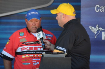 E73695AC-EC14-4A08-88E2-426ACC2B1227