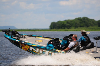 E7C43D4F-5595-4645-A718-7DE79B88BD50