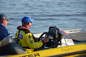 E7DB5B81-7A46-414B-95F3-E37877BCAE2B