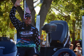 E7F33FFF-8BE5-48C7-9977-6D99640B68DE