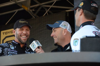 E890764B-FA9C-4AD0-8464-56AEEB3EDC2F